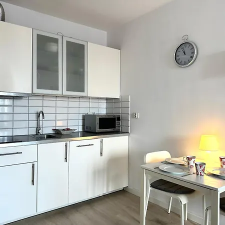 Dubois 7 - Self Check-in 20h - Lift * Wrocław