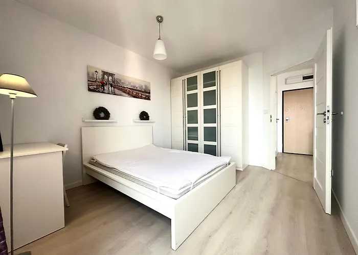 Dubois 7 - Self Check-in 20h - Lift Daire Wroclaw