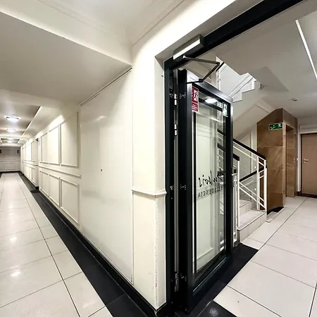 Dubois 7 - Self Check-in 20h - Lift * 弗罗茨瓦夫